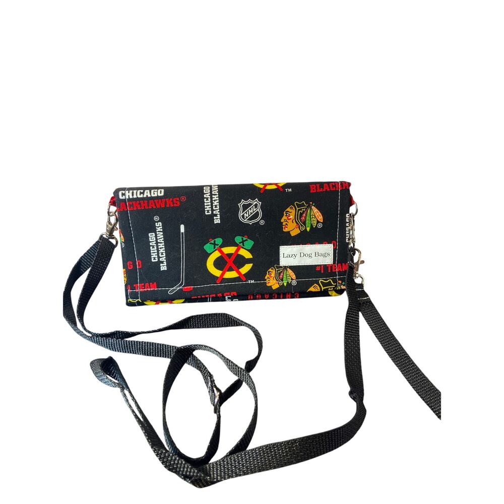 Chicago Blackhawks Lazy Dog crossbody/wallet‎